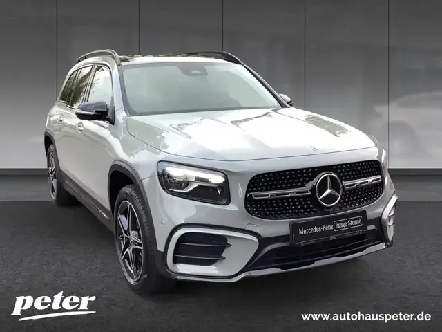 Mercedes-Benz GLB 200