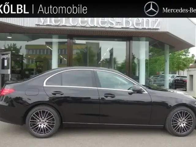 Mercedes-Benz C 180
