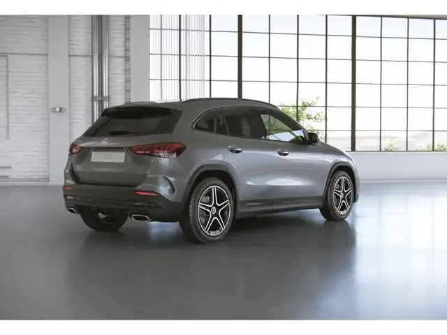 Mercedes-Benz GLA 200