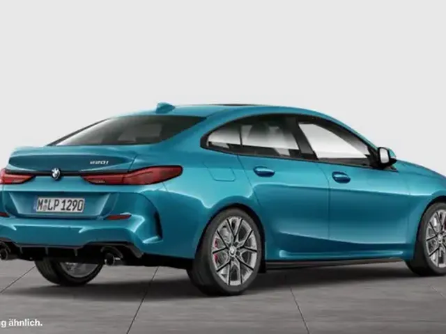 BMW 220