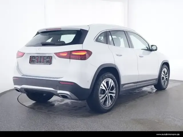 Mercedes-Benz GLA 180