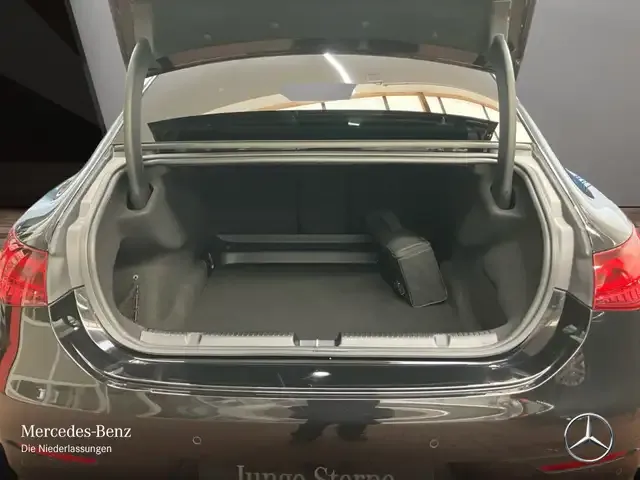 Mercedes-Benz EQE 350