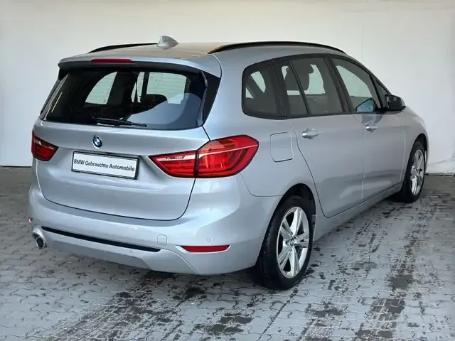BMW 216