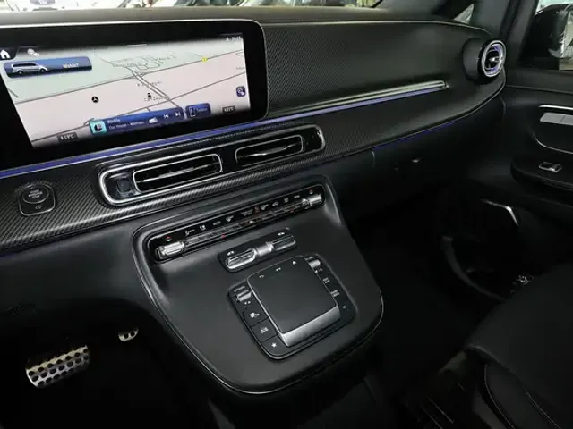 Mercedes-Benz V 250