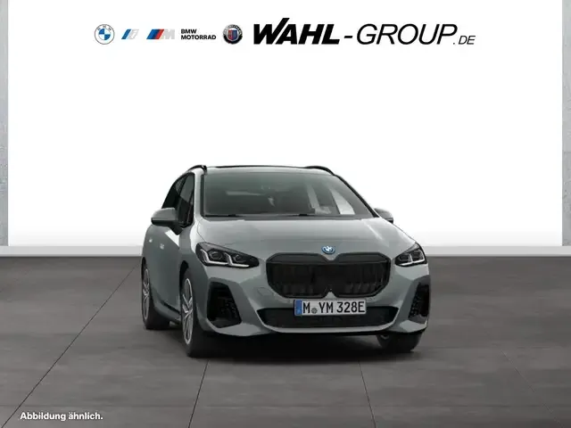 BMW 225