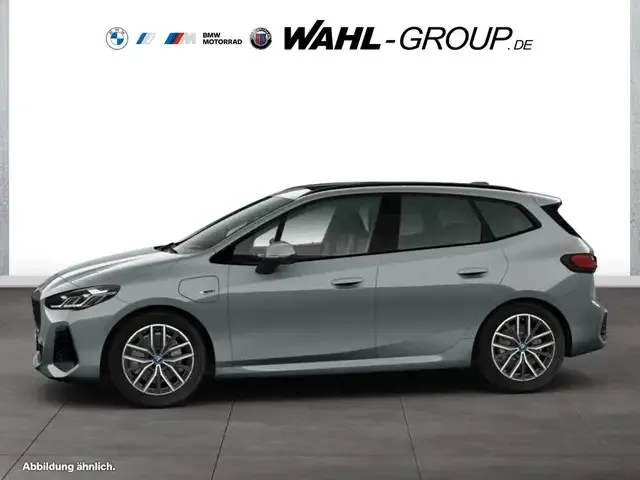 BMW 225