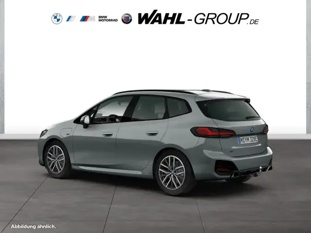 BMW 225