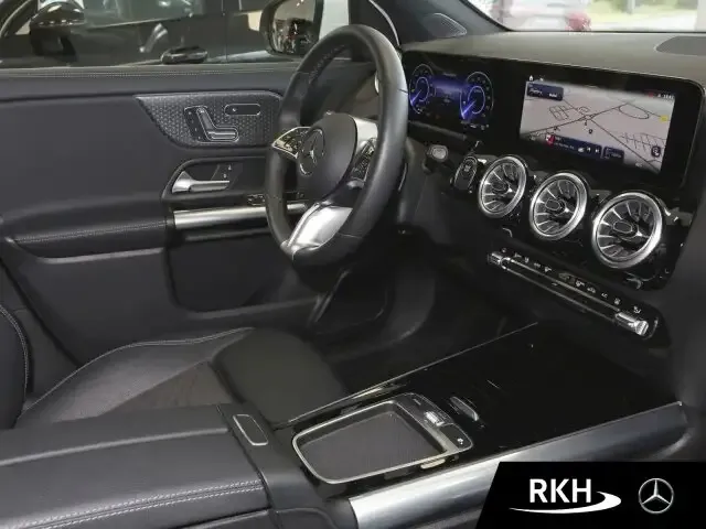 Mercedes-Benz EQA 300