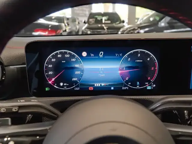 Mercedes-Benz CLA 200