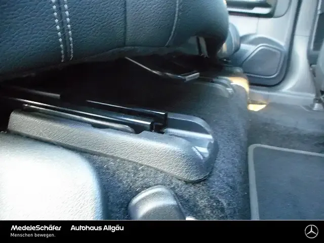 Mercedes-Benz EQB 300