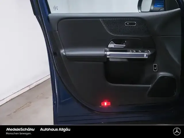 Mercedes-Benz EQB 300