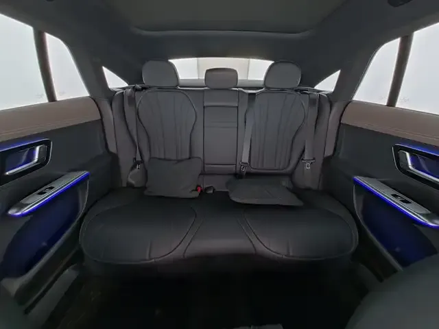 Mercedes-Benz EQE 300