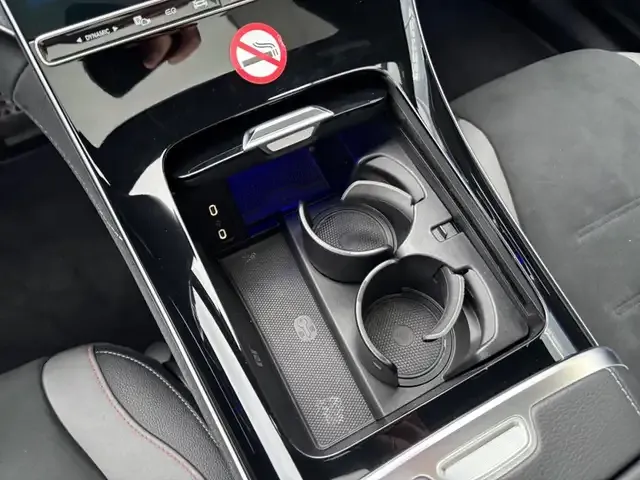 Mercedes-Benz EQE 300