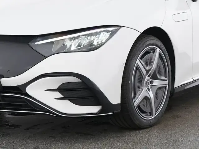 Mercedes-Benz EQE 300