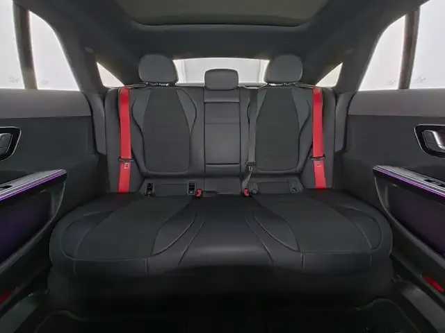 Mercedes-Benz EQE 300