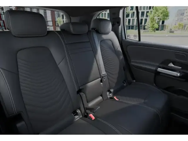 Mercedes-Benz EQB 300