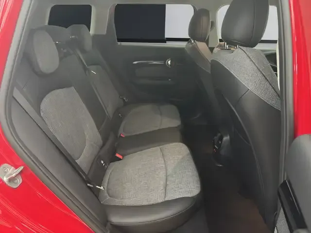 MINI Cooper Clubman