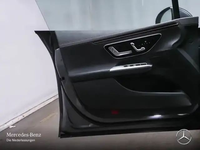 Mercedes-Benz EQE 350