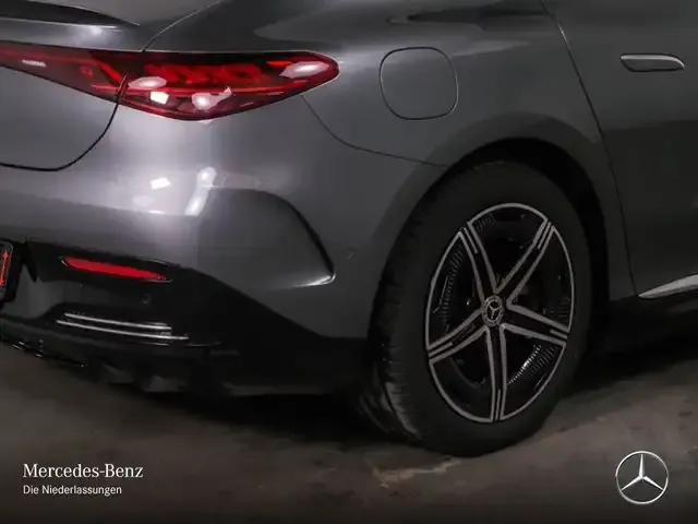 Mercedes-Benz EQE 350