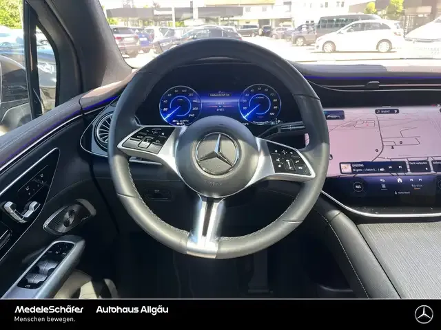 Mercedes-Benz EQE SUV