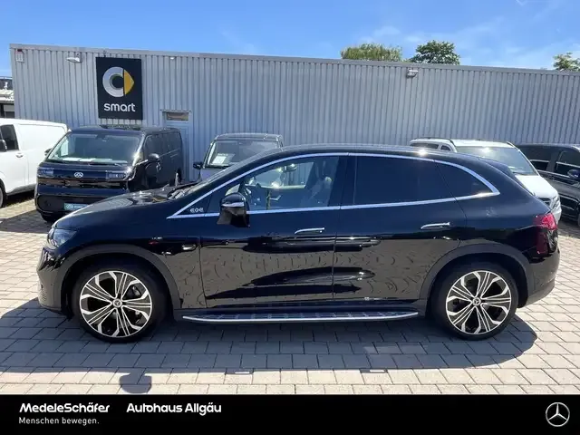 Mercedes-Benz EQE SUV