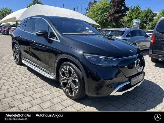 Mercedes-Benz EQE SUV