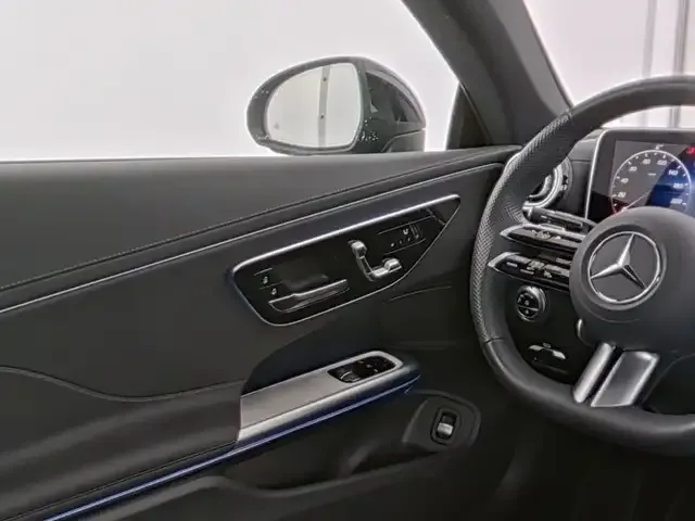 Mercedes-Benz CLE 200