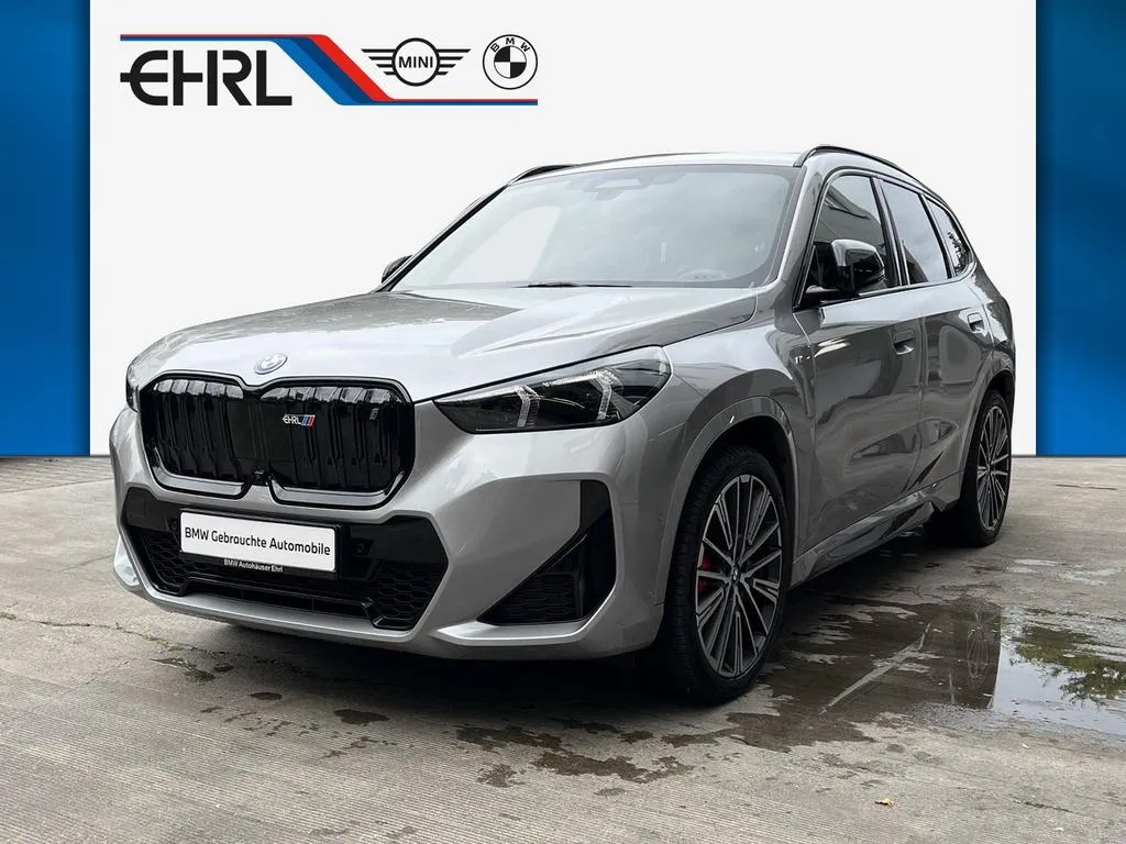 BMW iX1