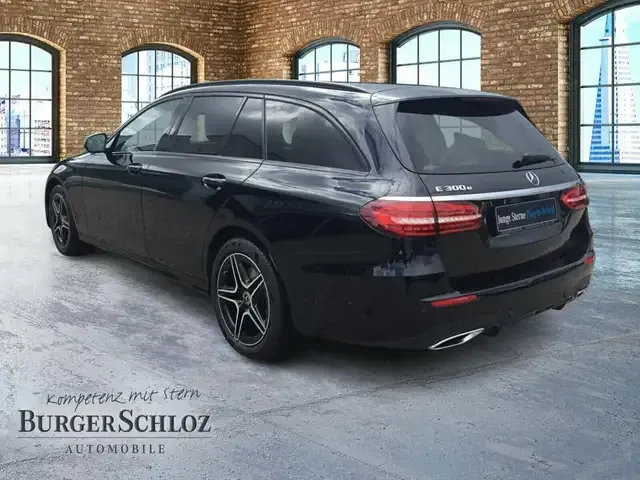 Mercedes-Benz E 300