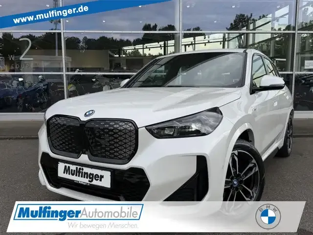 BMW iX1