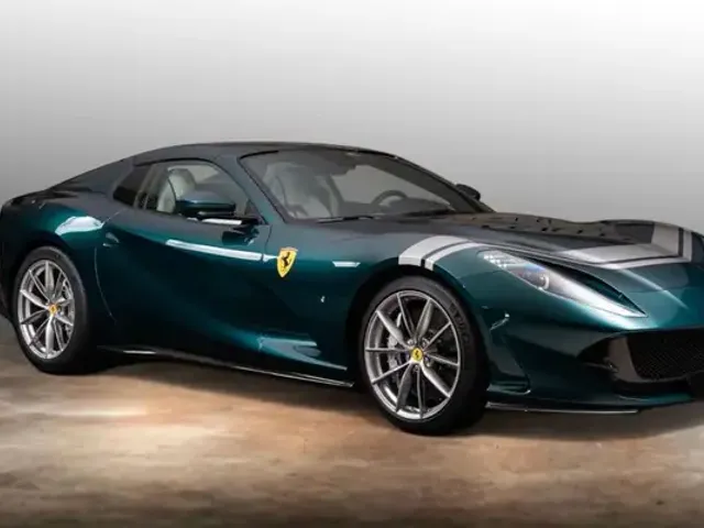 Ferrari 812