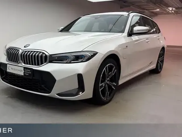BMW 330