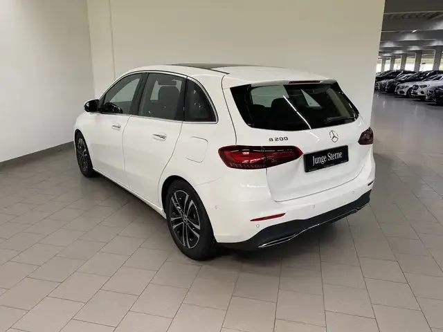 Mercedes-Benz B 200