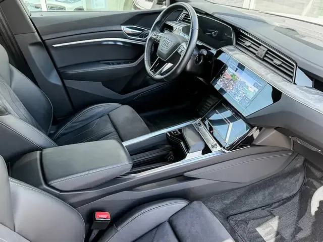 Audi Q8 e-tron