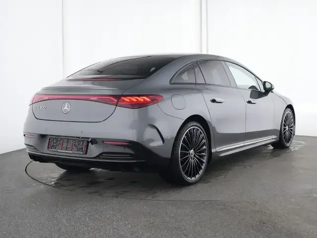 Mercedes-Benz EQE 300