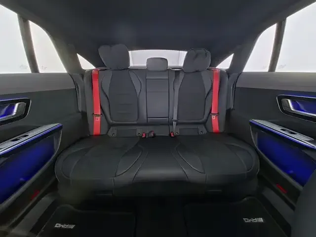 Mercedes-Benz EQE 300