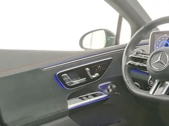 Mercedes-Benz EQE 300