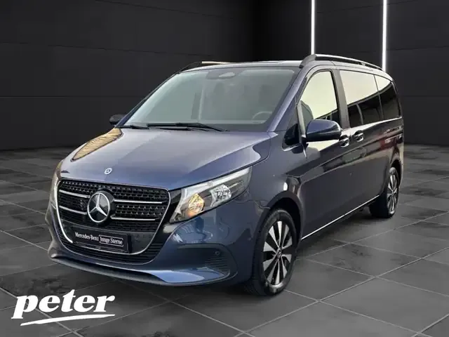 Mercedes-Benz V 220