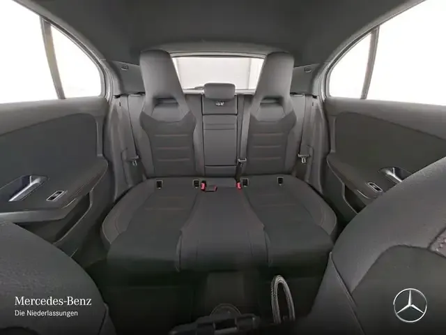 Mercedes-Benz A 220