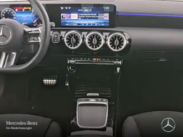 Mercedes-Benz A 220