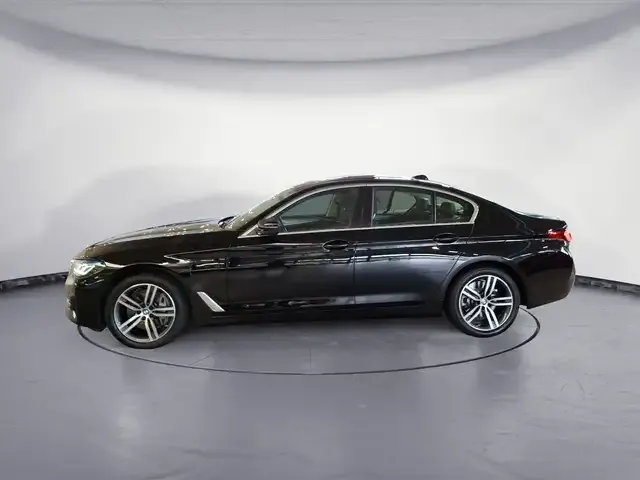 BMW 545