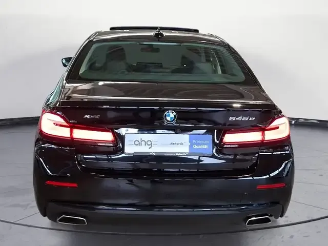 BMW 545