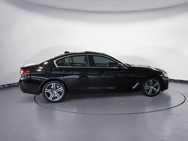 BMW 545