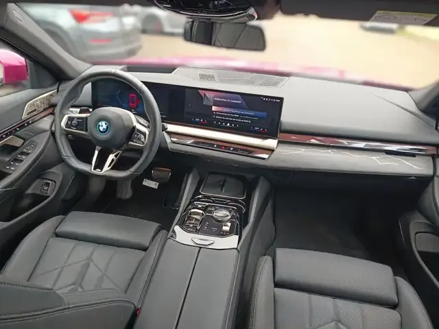 BMW i5