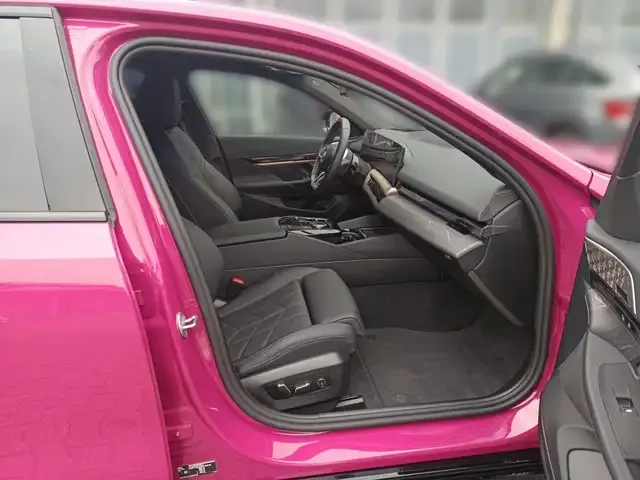 BMW i5