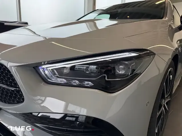 Mercedes-Benz CLA 200