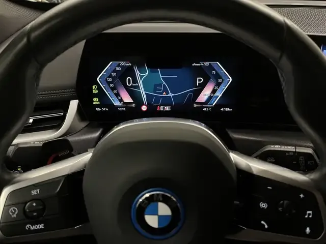 BMW iX1