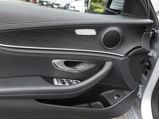 Mercedes-Benz E 400