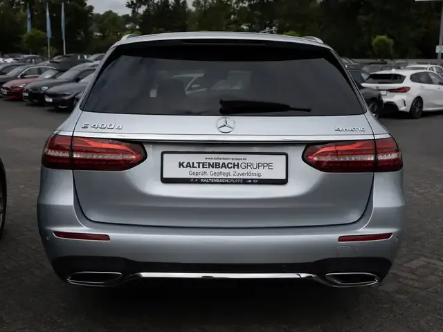 Mercedes-Benz E 400