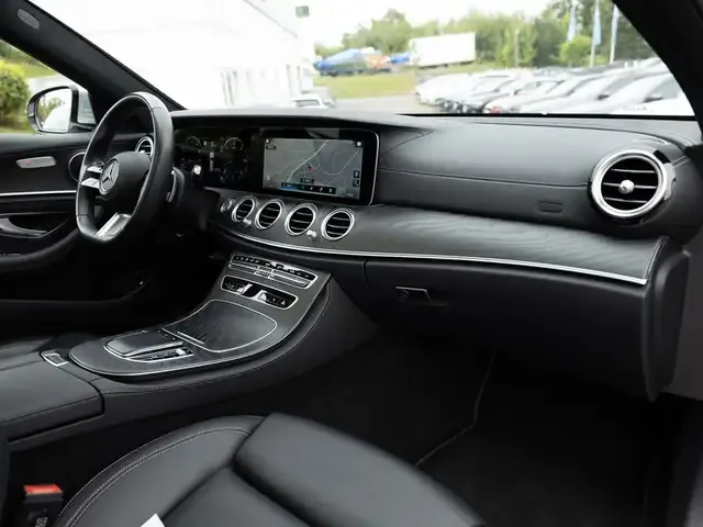 Mercedes-Benz E 400